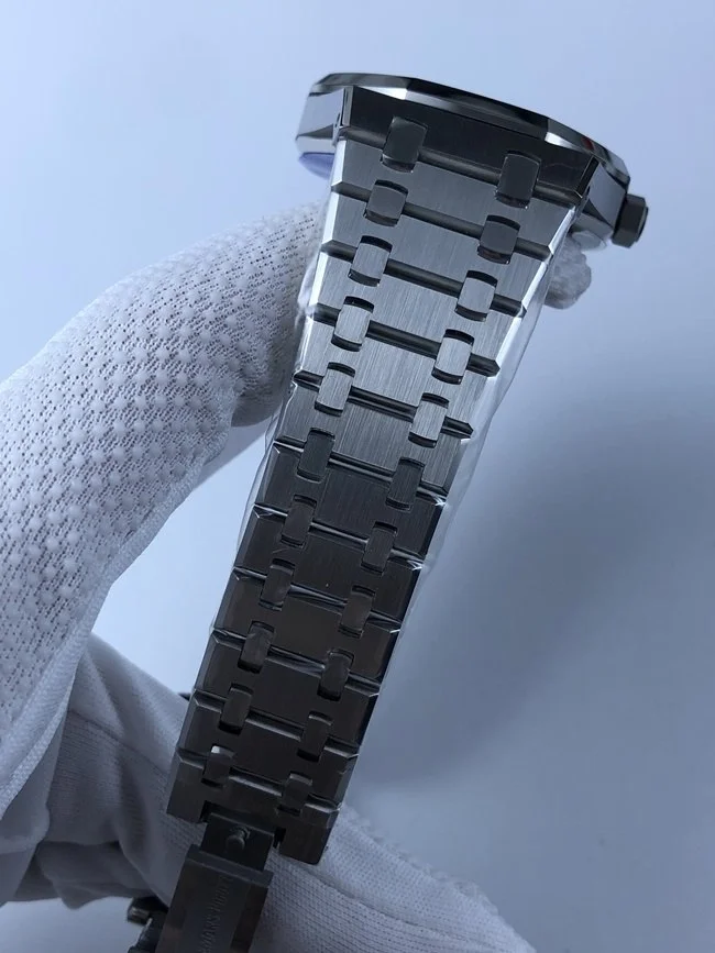 오데마피게 로얄오크 화이트 다이얼