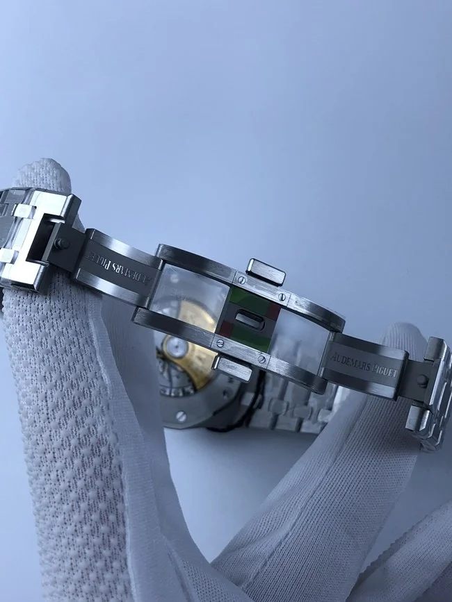 오데마피게 로얄오크 화이트 다이얼