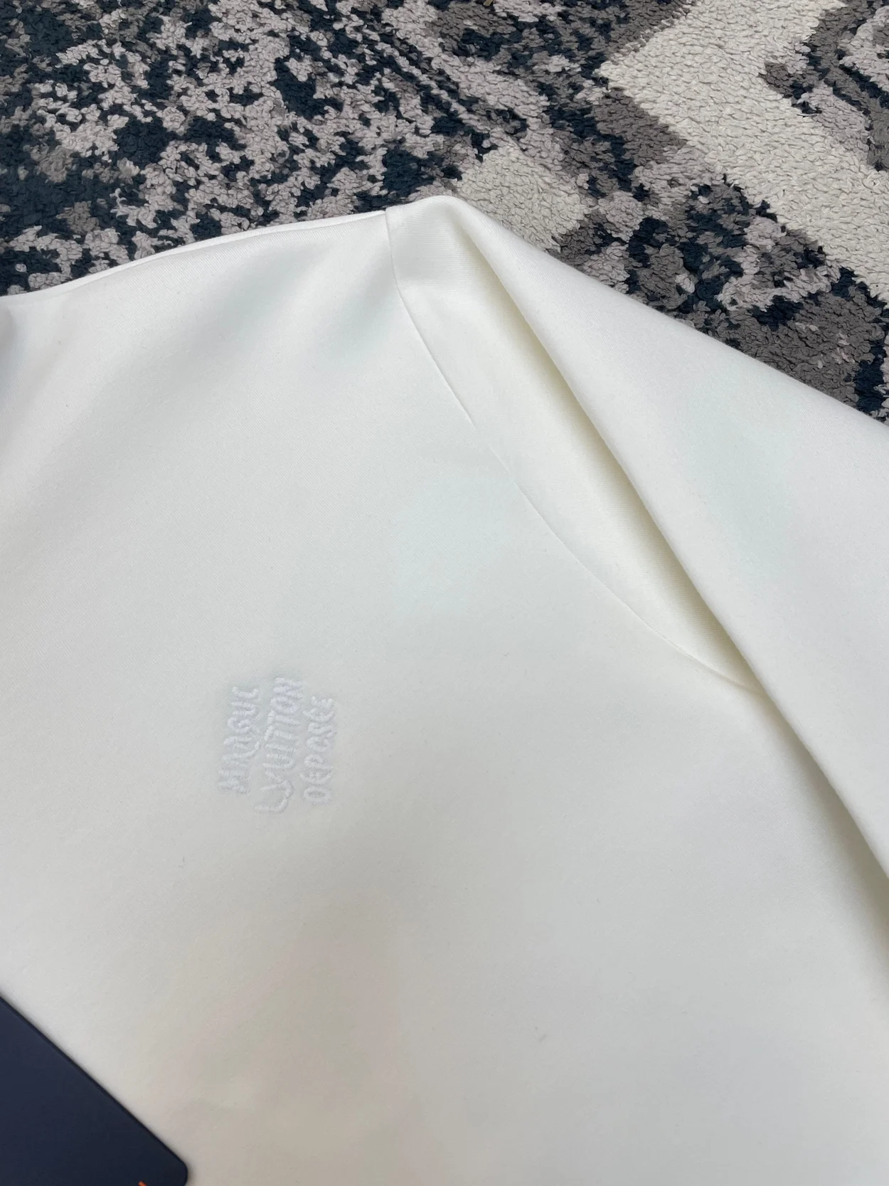 루이비통 엠브로이더드 저지 후디 1AFJH3