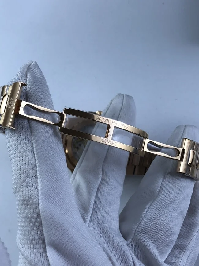 파텍필립 노틸러스 5711 브라운다이얼 로즈골드