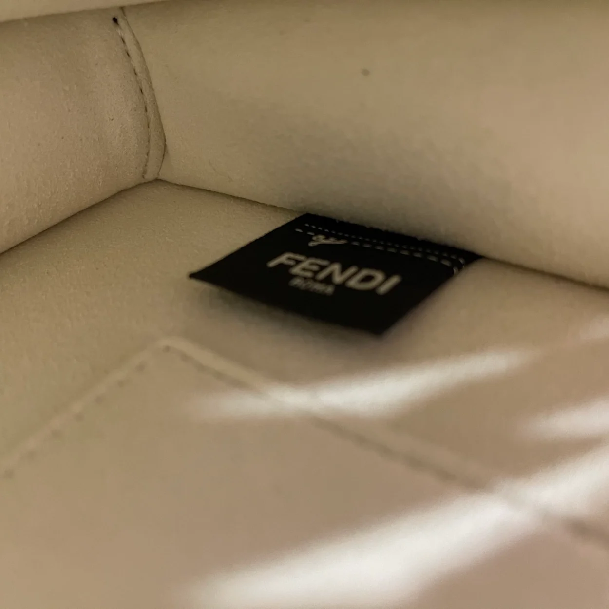 펜디 칸 아이 스몰 미니 플랩 백