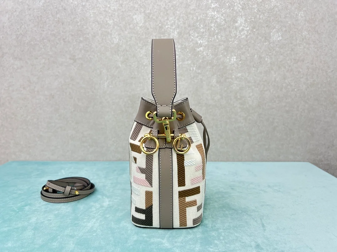 펜디 몬트레조 FF 멀티 컬러 캔버스 미니백