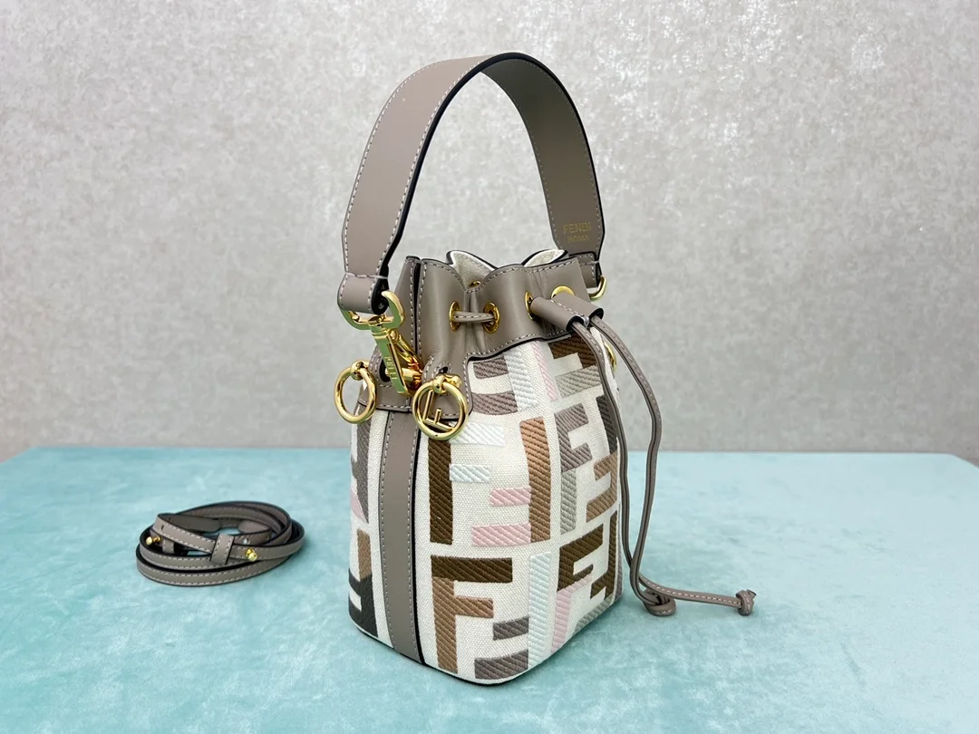 펜디 몬트레조 FF 멀티 컬러 캔버스 미니백