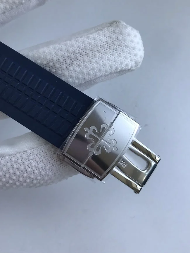 파텍필립 아쿠아넛 5168 블루 다이얼