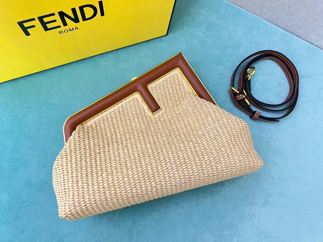 펜디 퍼스트 스트로우 스몰 백 베이지