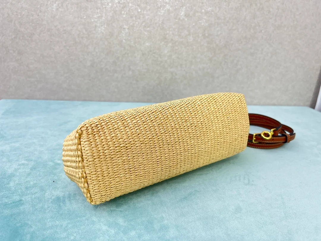 펜디 퍼스트 스트로우 스몰 백 베이지