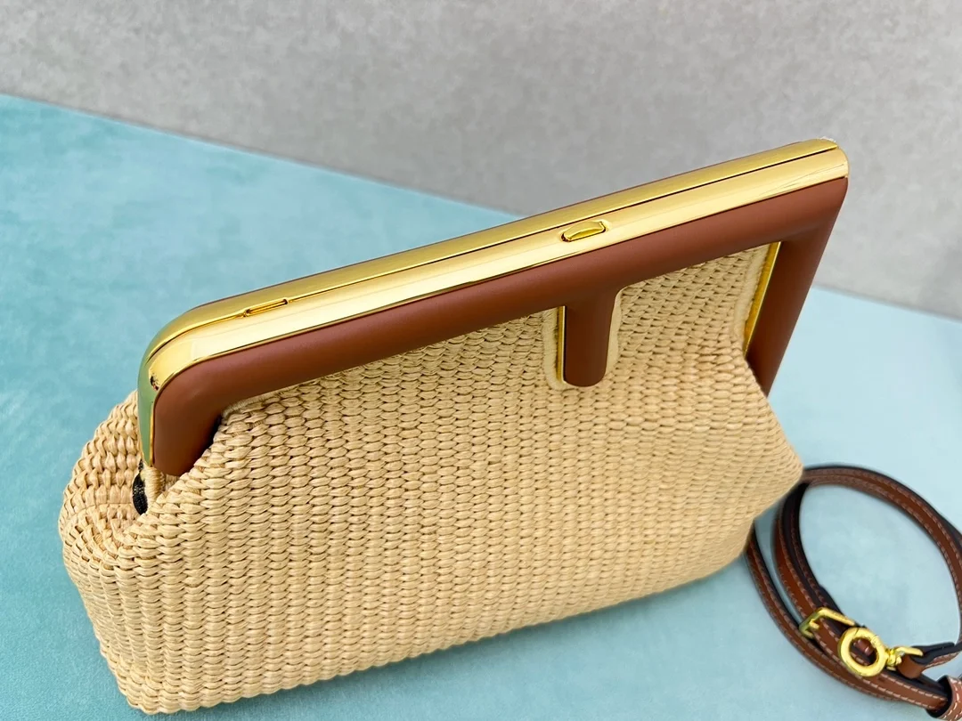 펜디 퍼스트 스트로우 스몰 백 베이지