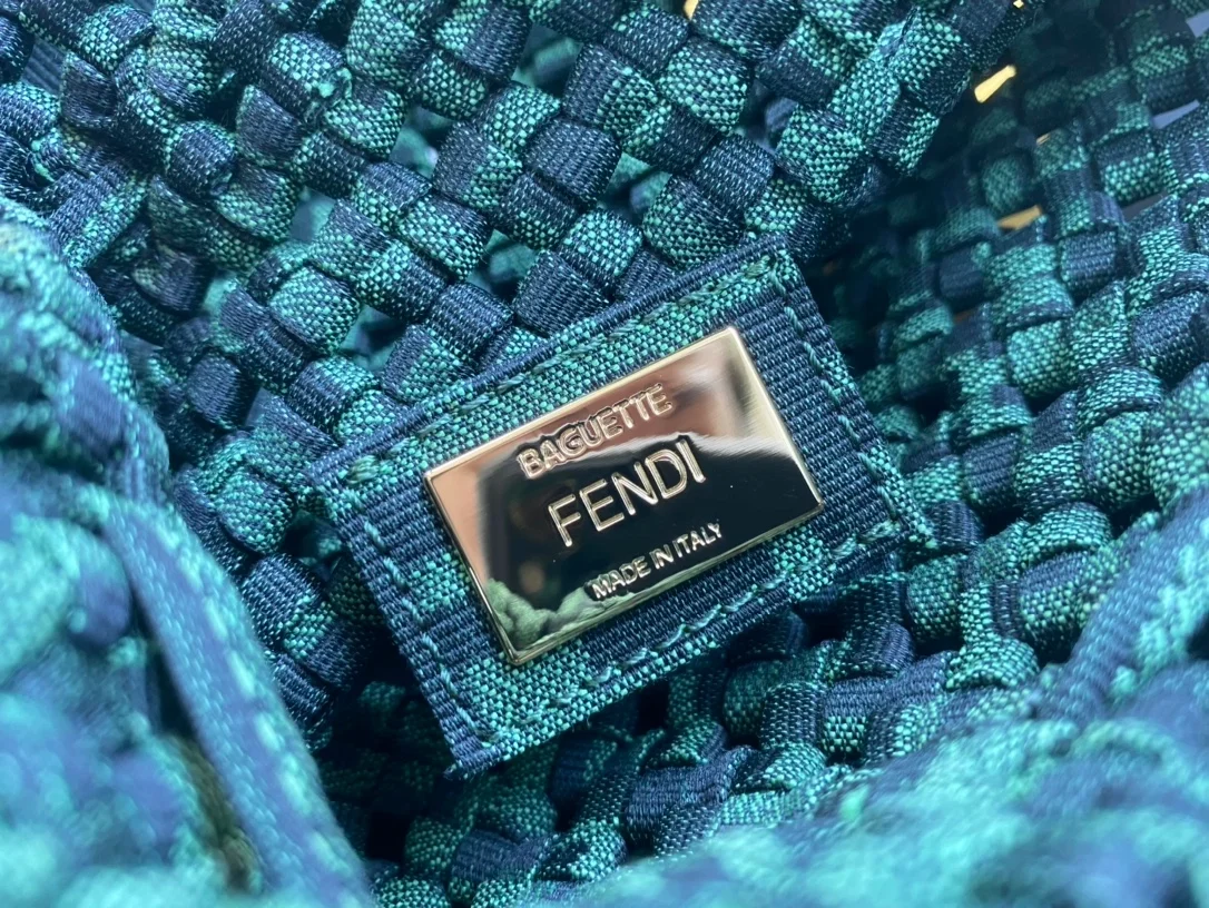 펜디 패브릭 자카드 FF 미니 버킷 백