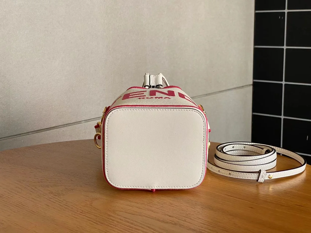 펜디 몬트레조 캔버스 미니 백 핑크