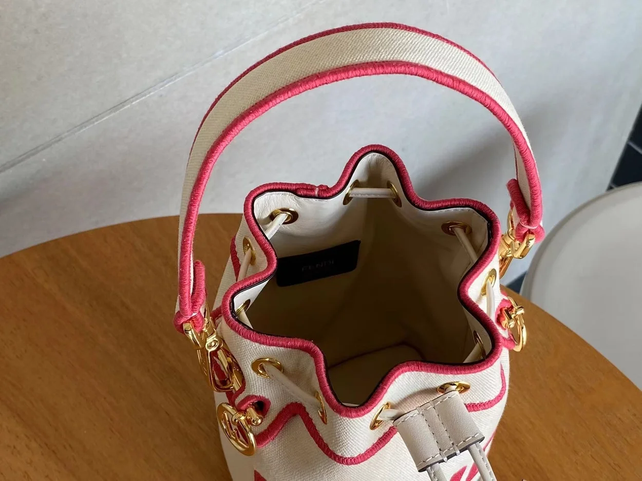 펜디 몬트레조 캔버스 미니 백 핑크