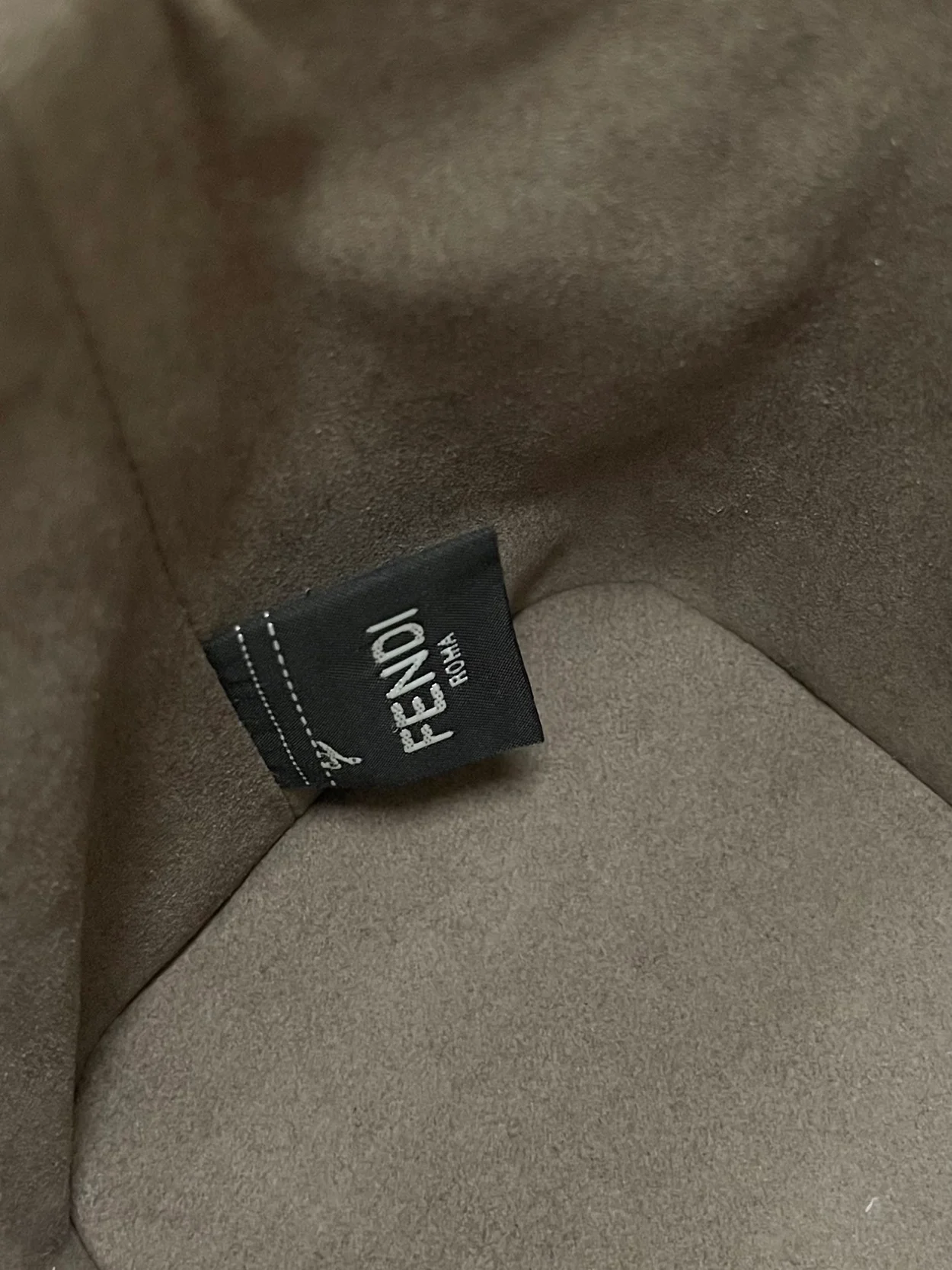 펜디 몬트레조 스트로우 미니백 블랙