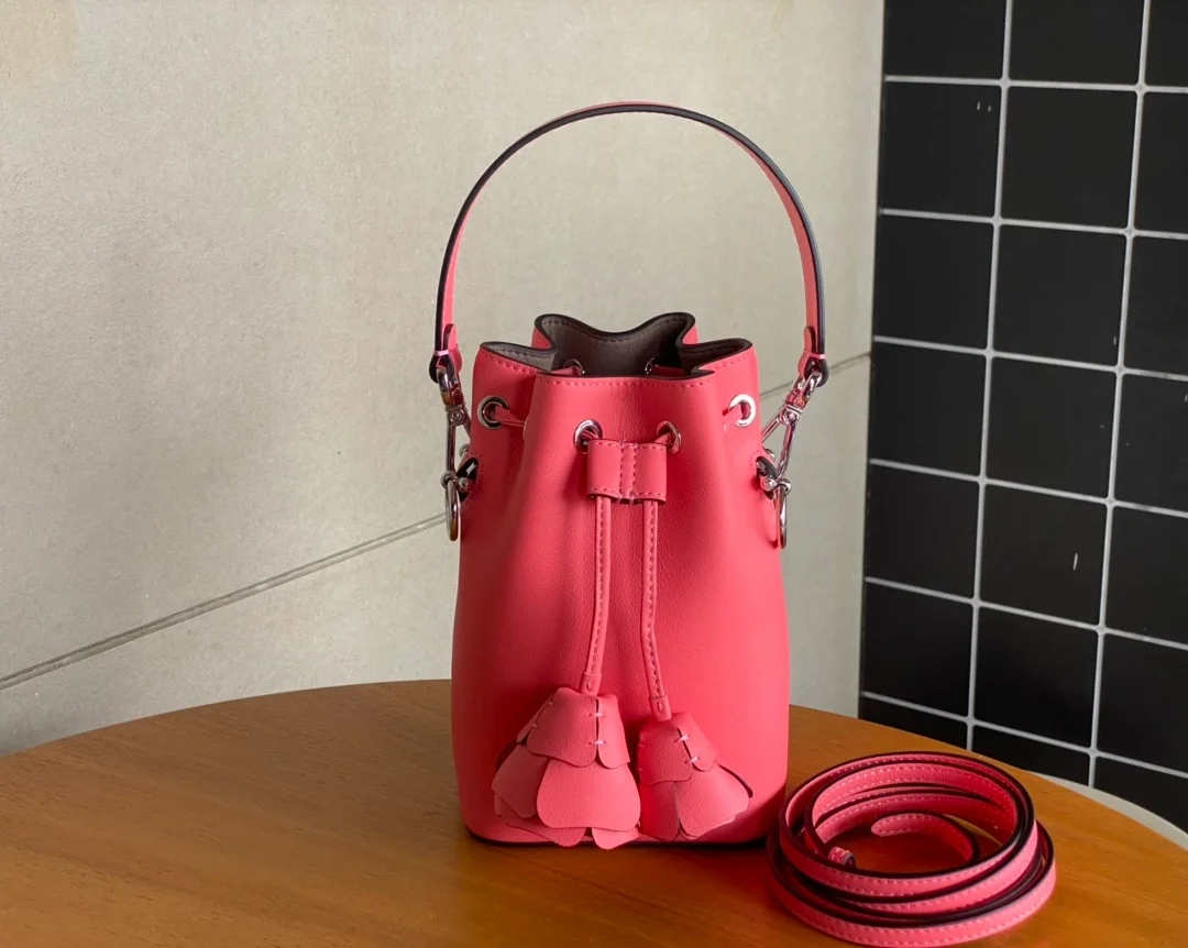 펜디 몬트레조 레더 미니백 핑크