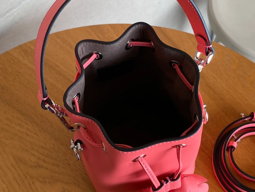 펜디 몬트레조 레더 미니백 핑크