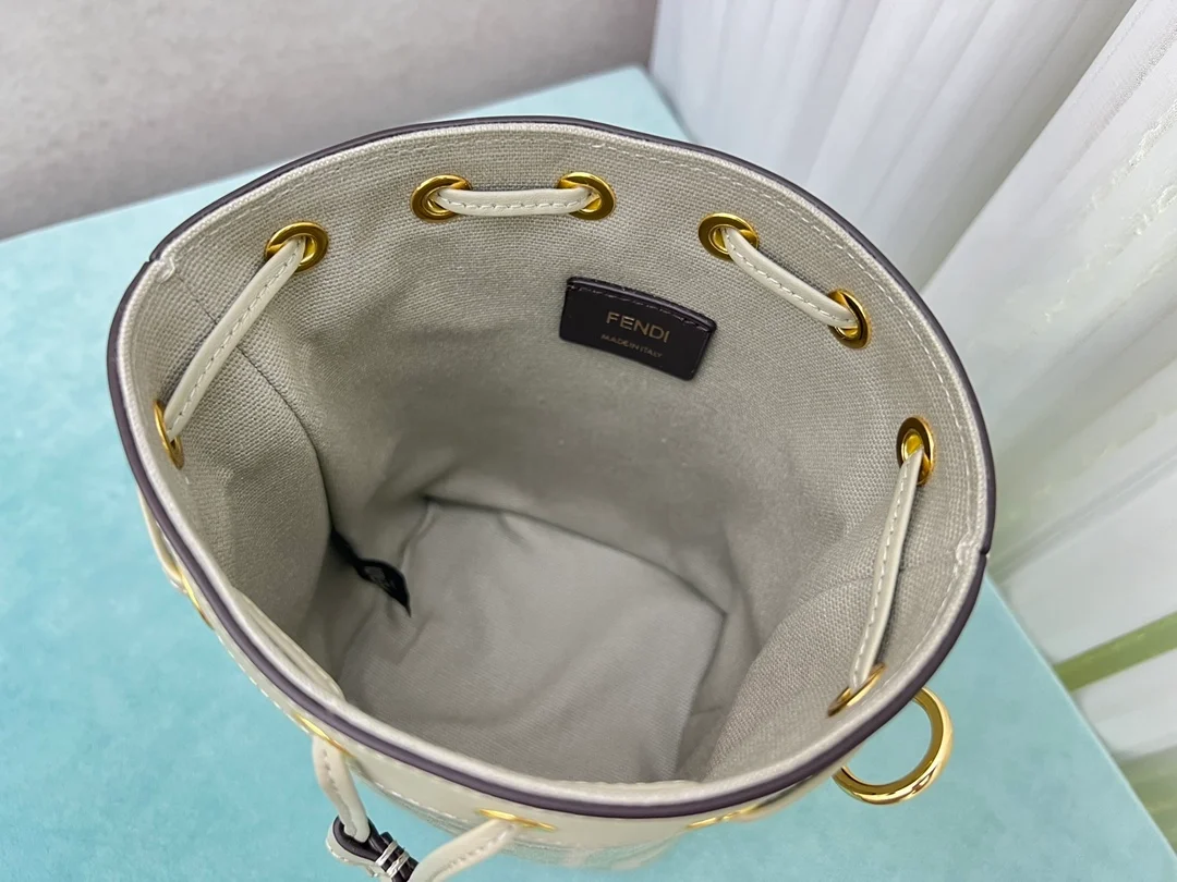 펜디 몬트레조 FF 캔버스 미니백 라이트 그린