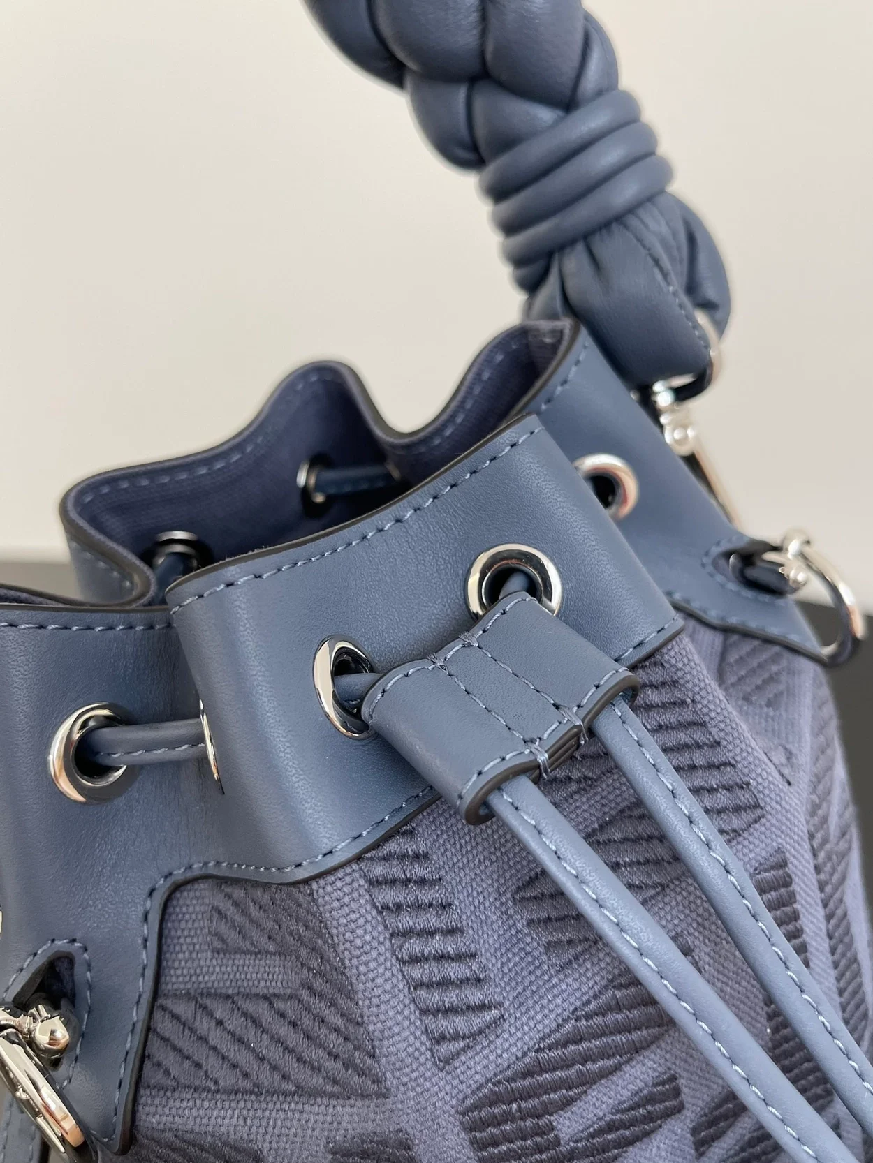 펜디 몬트레조 FF 블루 캔버스 미니백