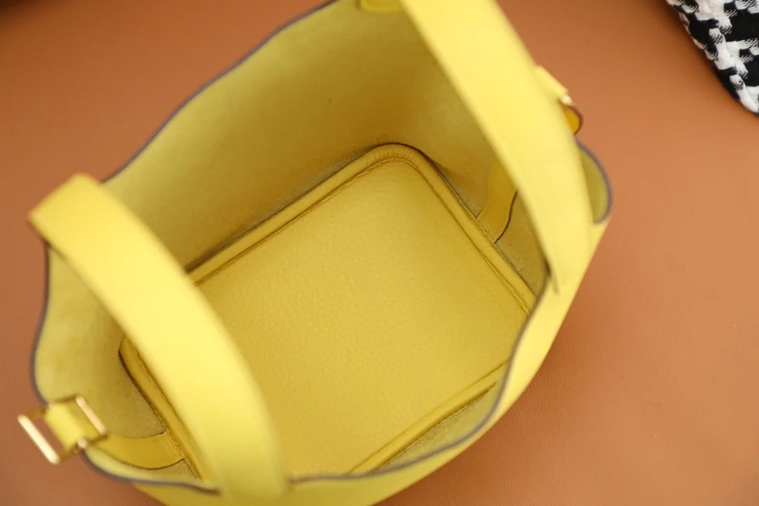 에르메스 피코탄 PM Lime 백