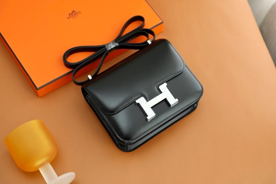 에르메스 콘스탄스 18 Noir Boxcalf 백