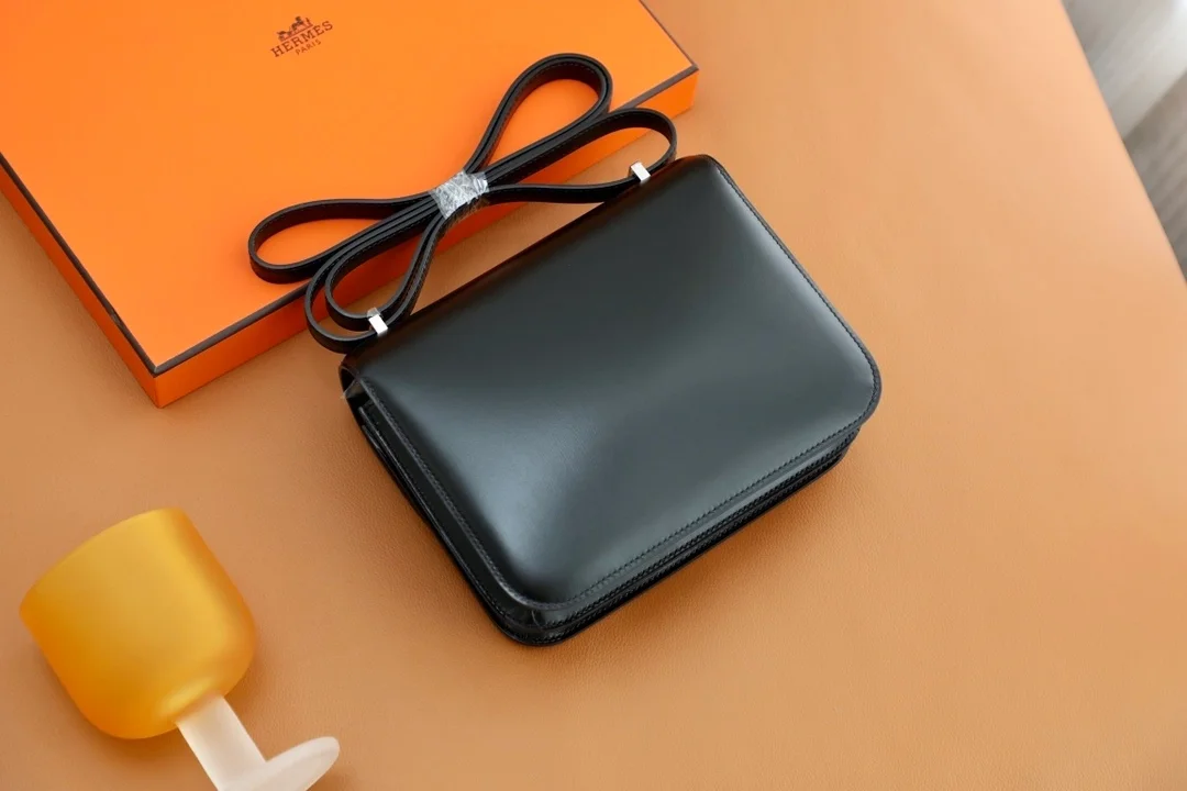 에르메스 콘스탄스 18 Noir Boxcalf 백