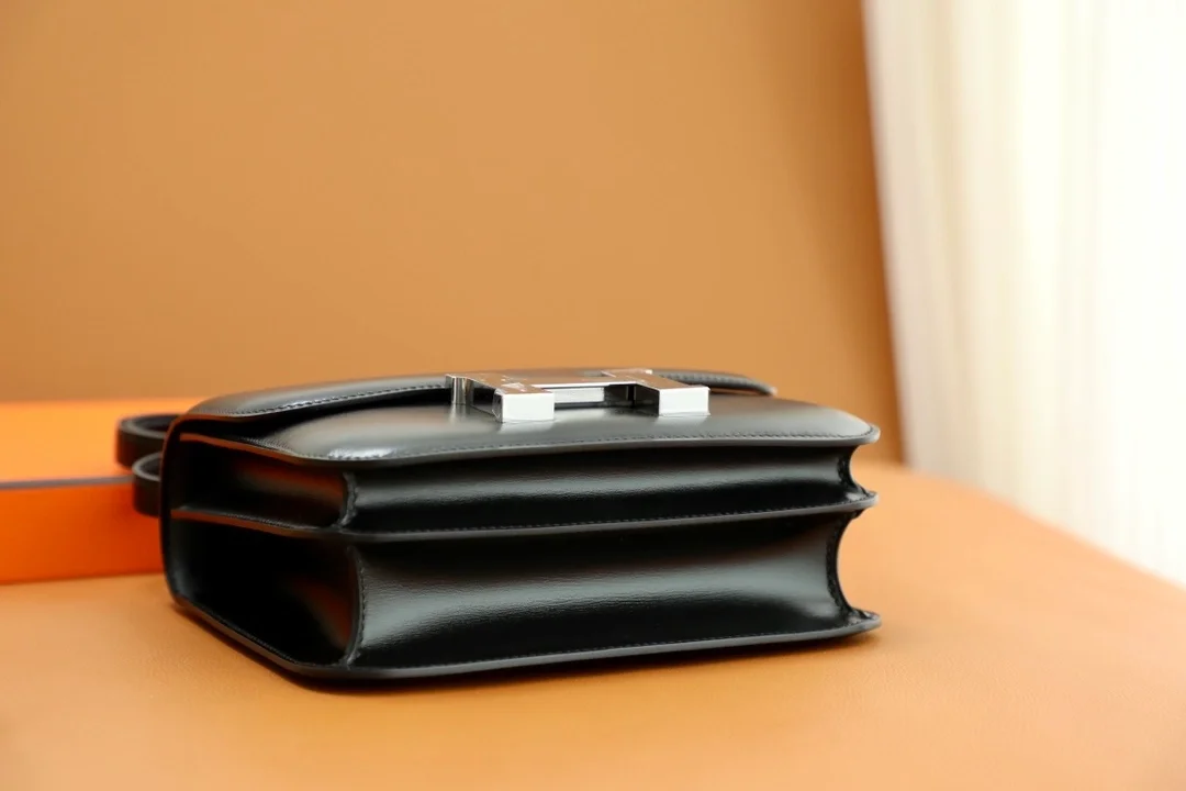 에르메스 콘스탄스 18 Noir Boxcalf 백