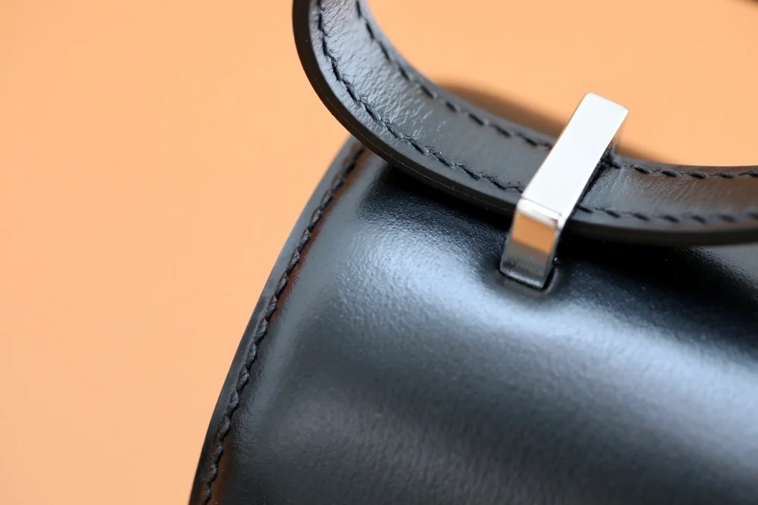 에르메스 콘스탄스 18 Noir Boxcalf 백