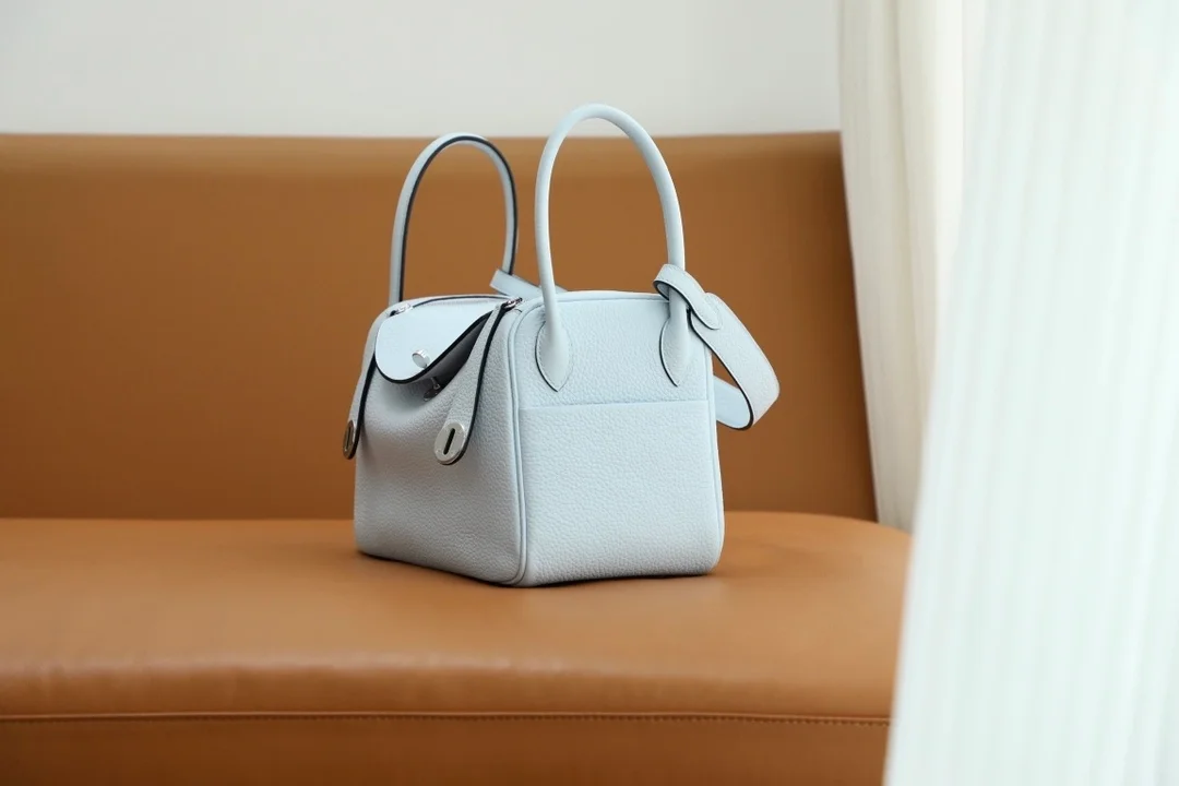 에르메스 린디 26 Blue brume 백