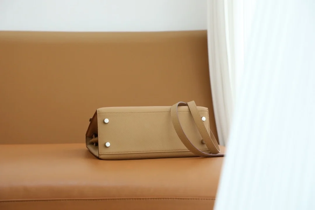 에르메스 켈리백 25 Biscuit 백