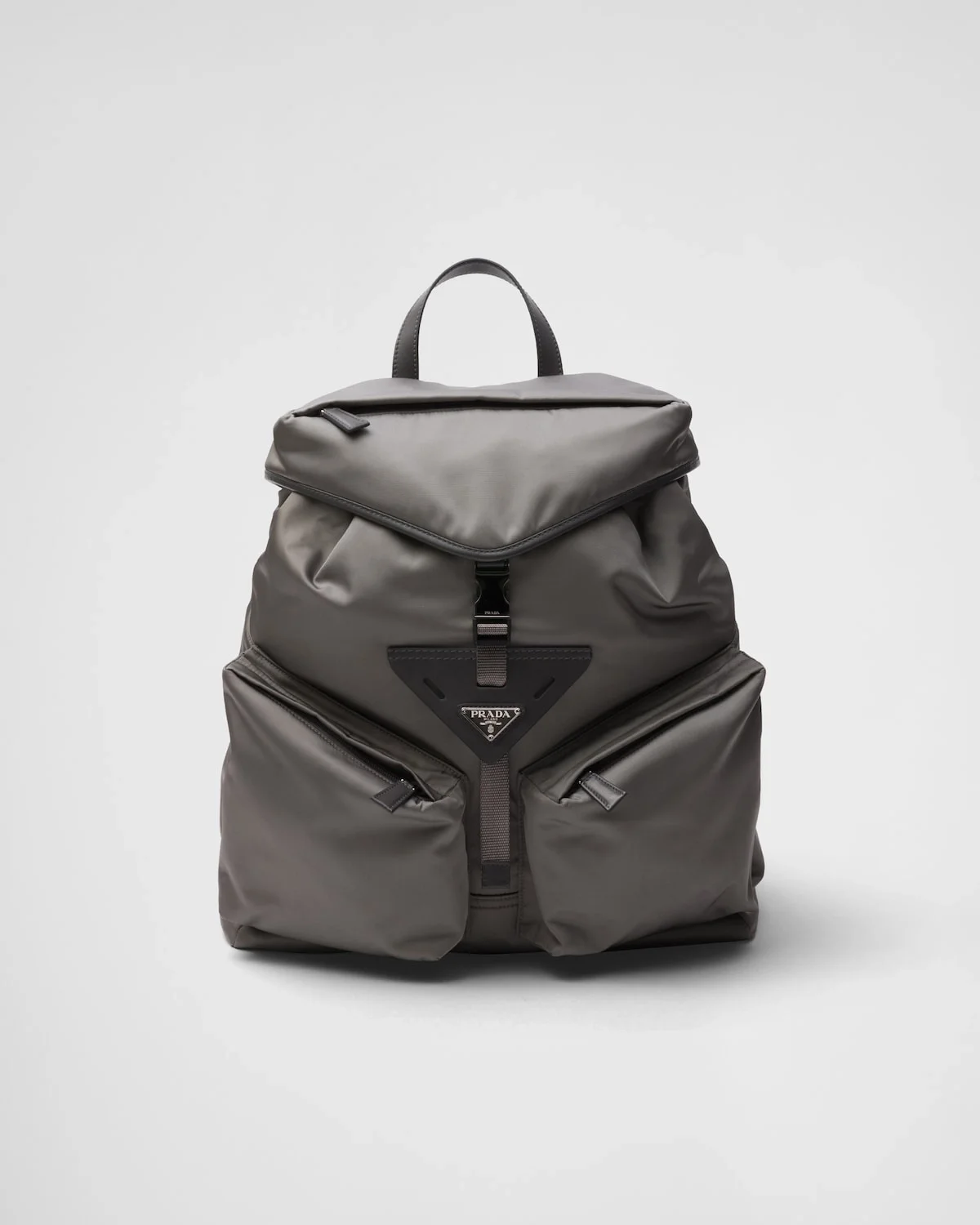 프라다 리나일론 레더 백팩 그레이