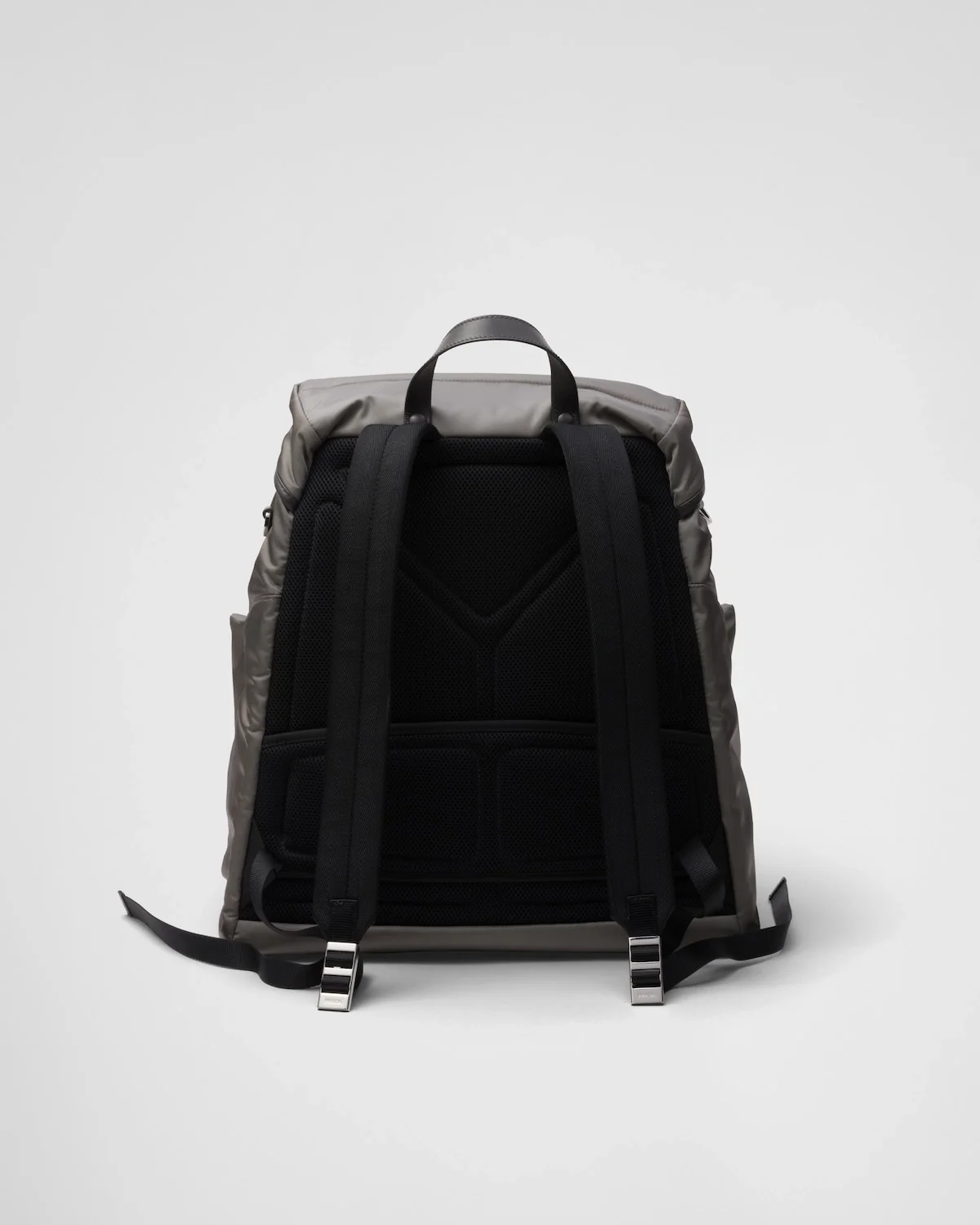 프라다 리나일론 레더 백팩 그레이