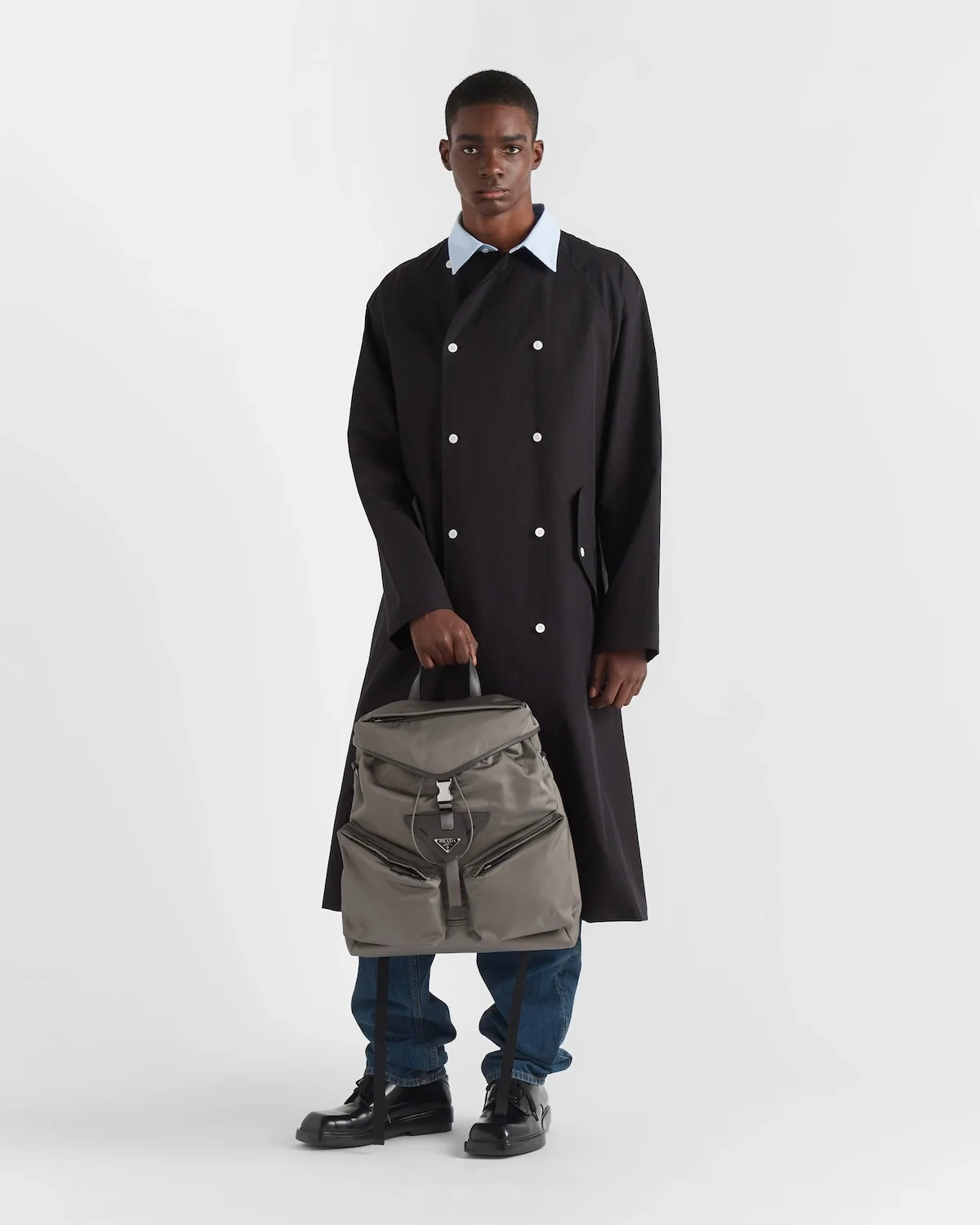 프라다 리나일론 레더 백팩 그레이