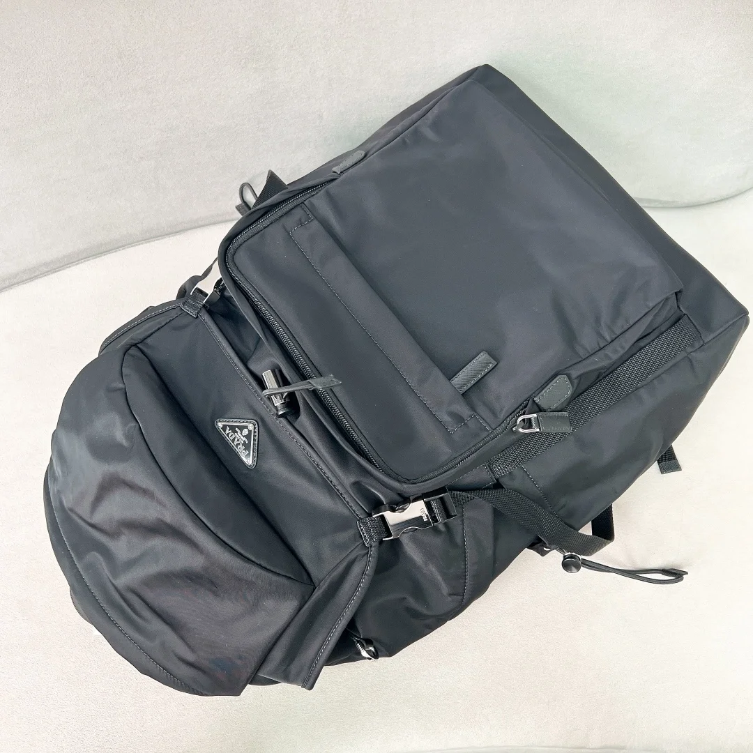 프라다 리나일론 사피아노 레더 백팩