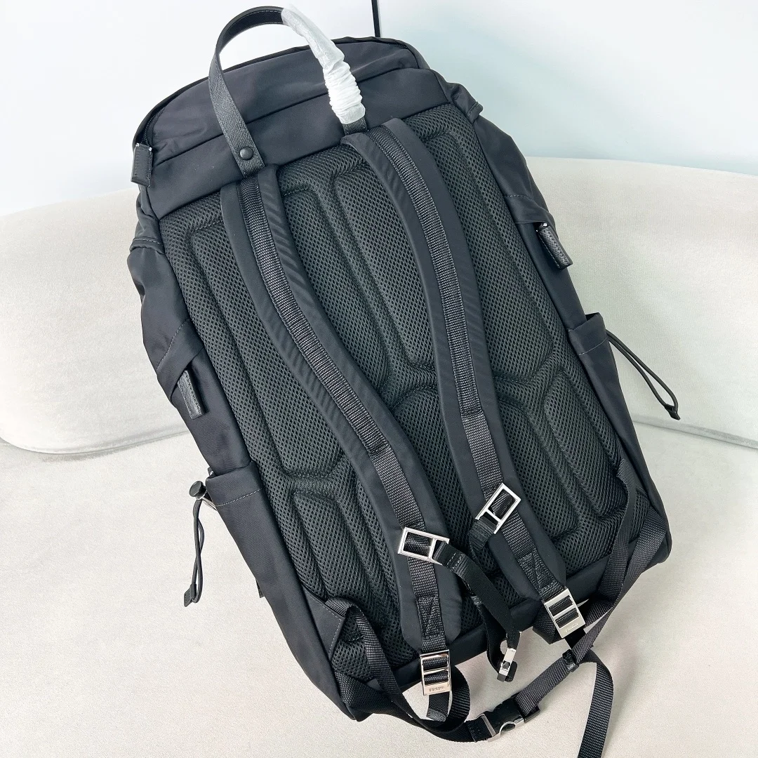 프라다 리나일론 사피아노 레더 백팩