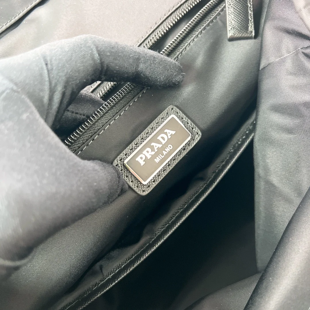 프라다 리나일론 사피아노 레더 백팩