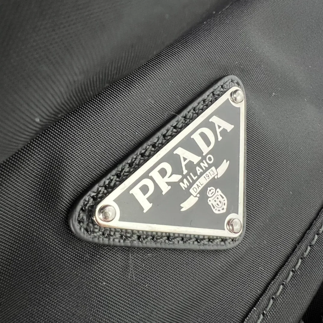 프라다 리나일론 사피아노 레더 백팩