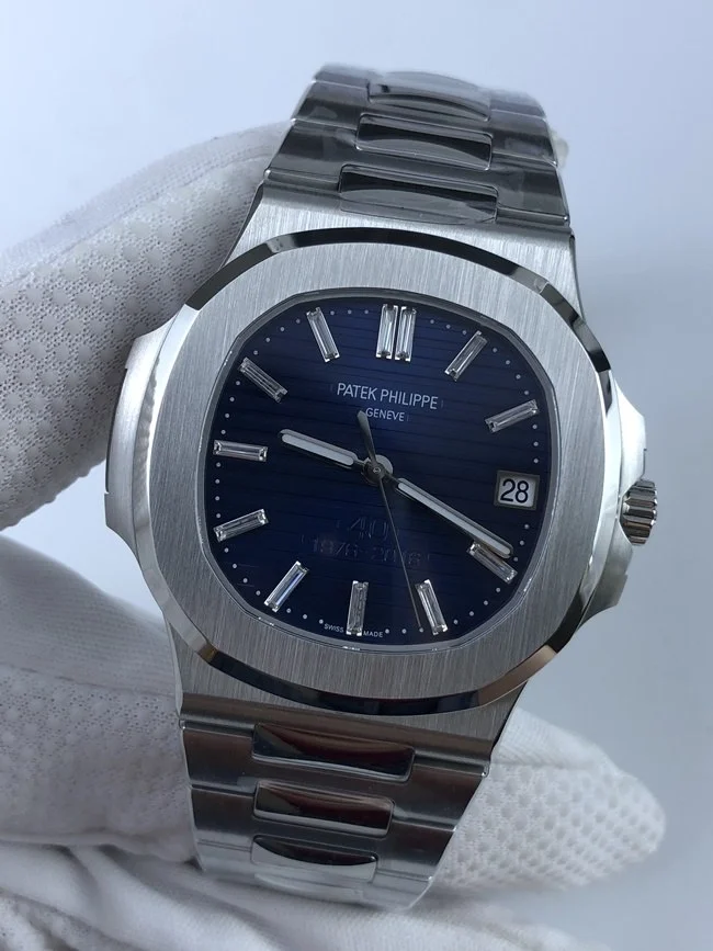 파텍필립 노틸러스 7188 블루 다이얼 브슬