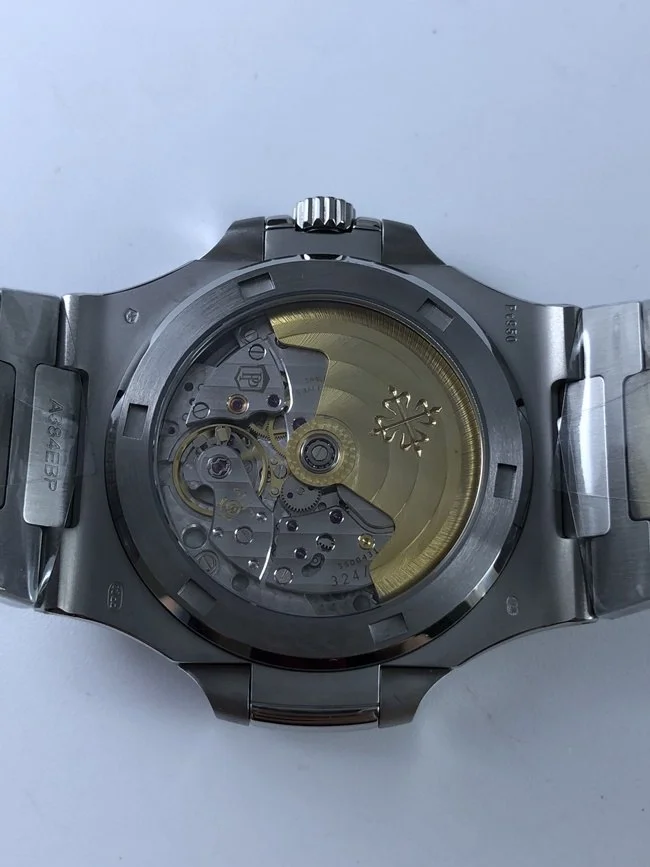 파텍필립 노틸러스 7188 블루 다이얼 브슬