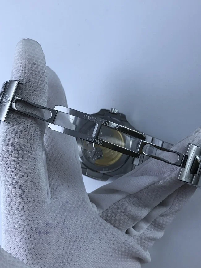 파텍필립 노틸러스 7188 블루 다이얼 브슬