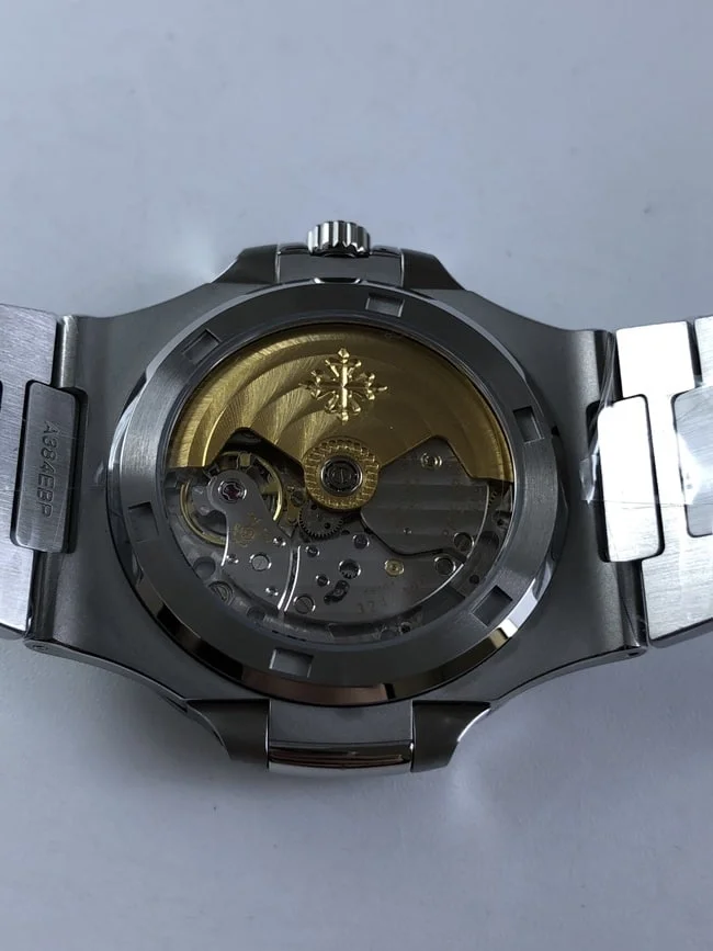 파텍필립 노틸러스 7118  화이트 다이얼 브슬