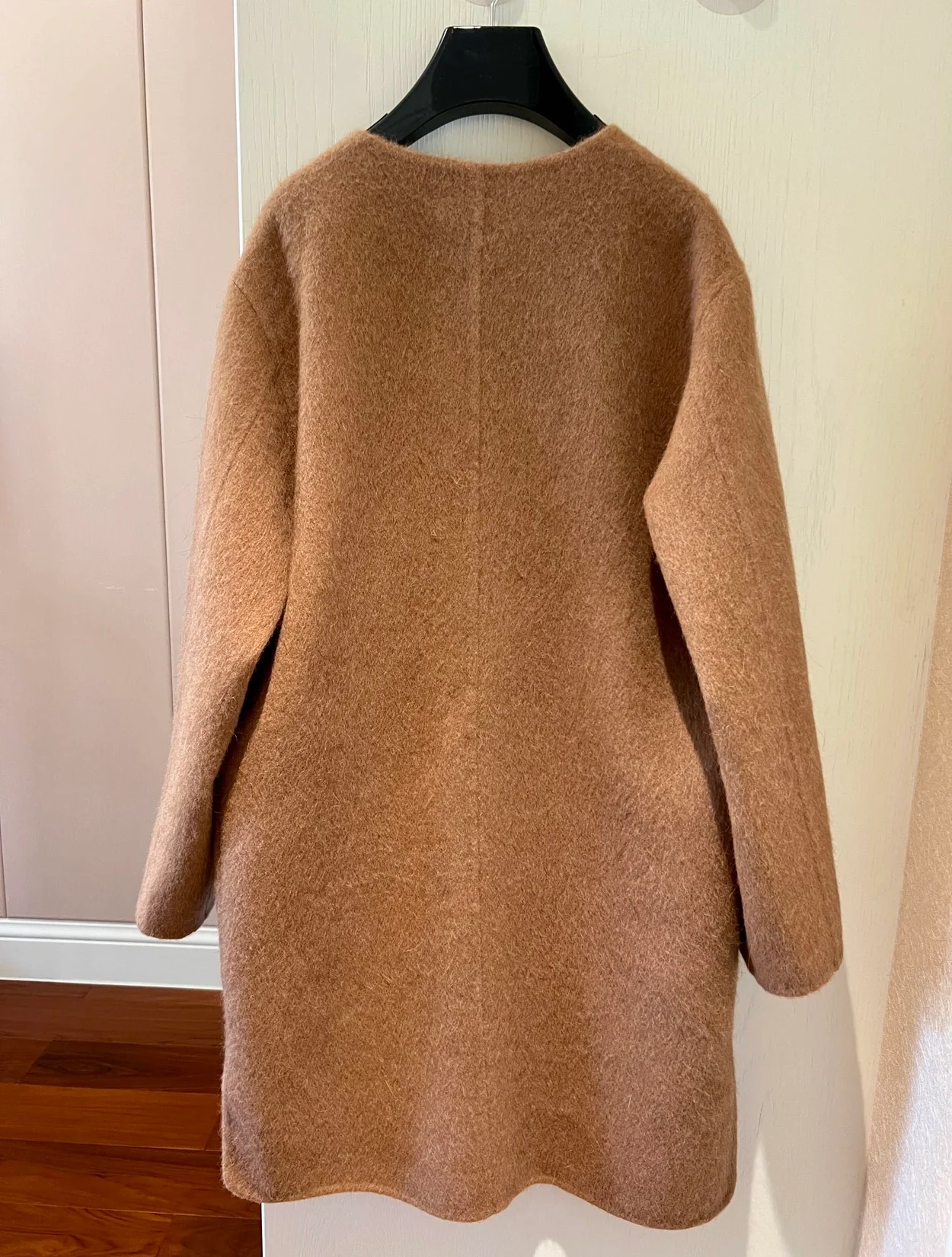 셀린느 퓨어 칼라 브러시드 코트