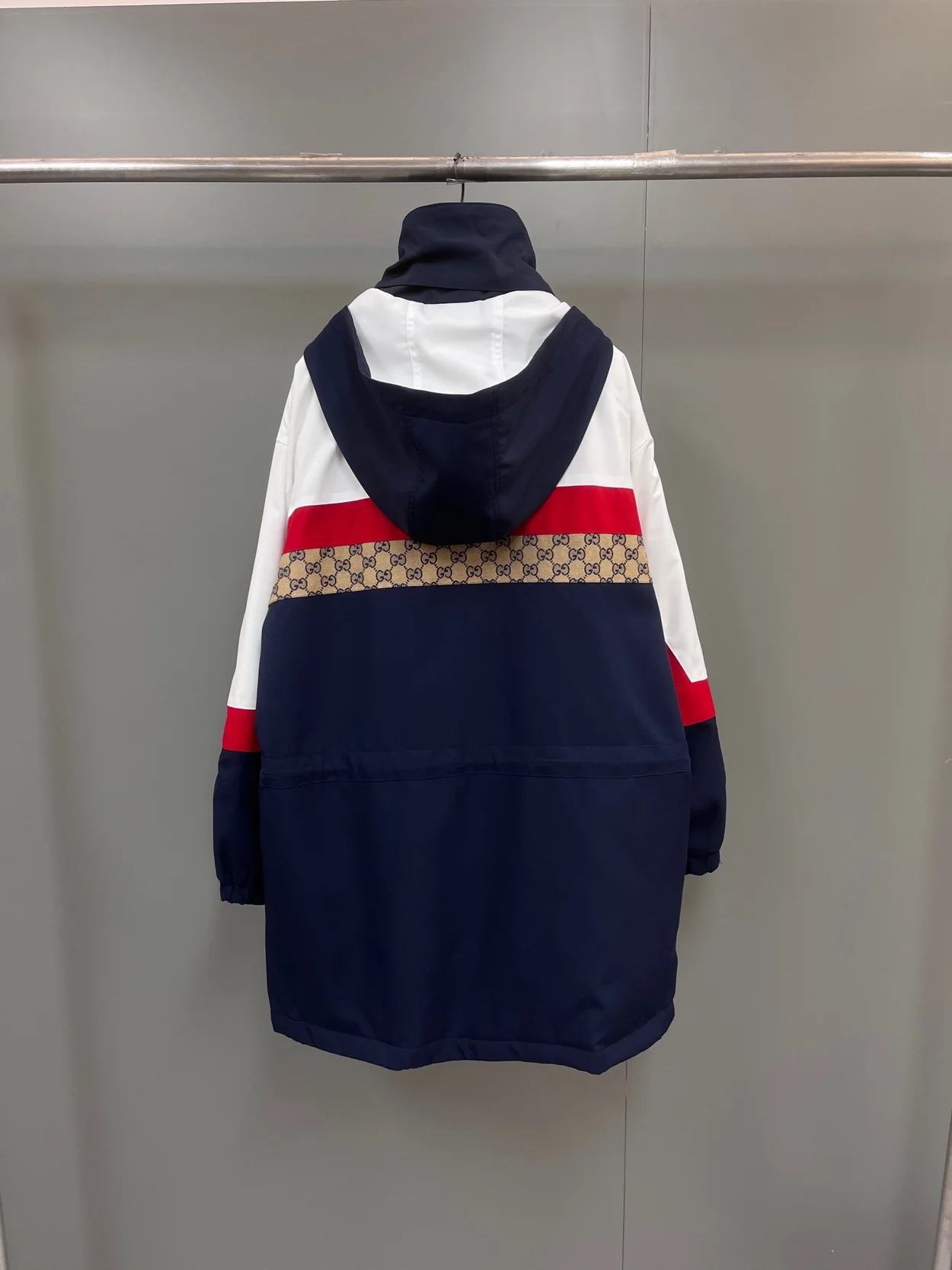 구찌 매트 패브릭 코트