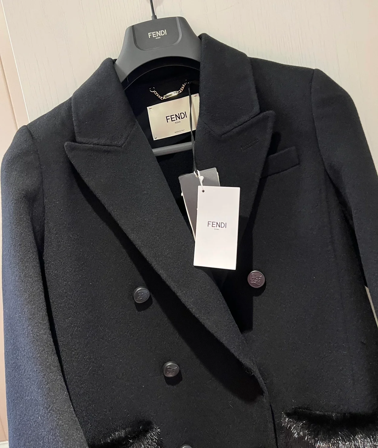 펜디 밍크 포켓 블랙 울 코트