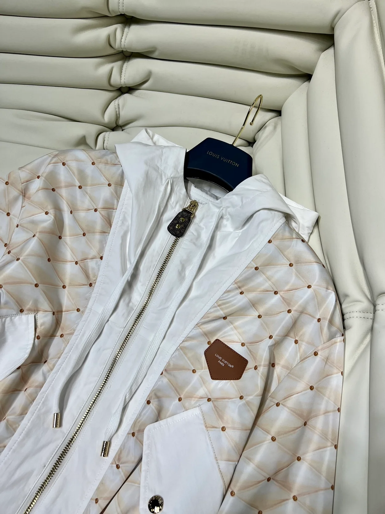 루이비통 3D 말레티지 프린트 파카 1AFFV8