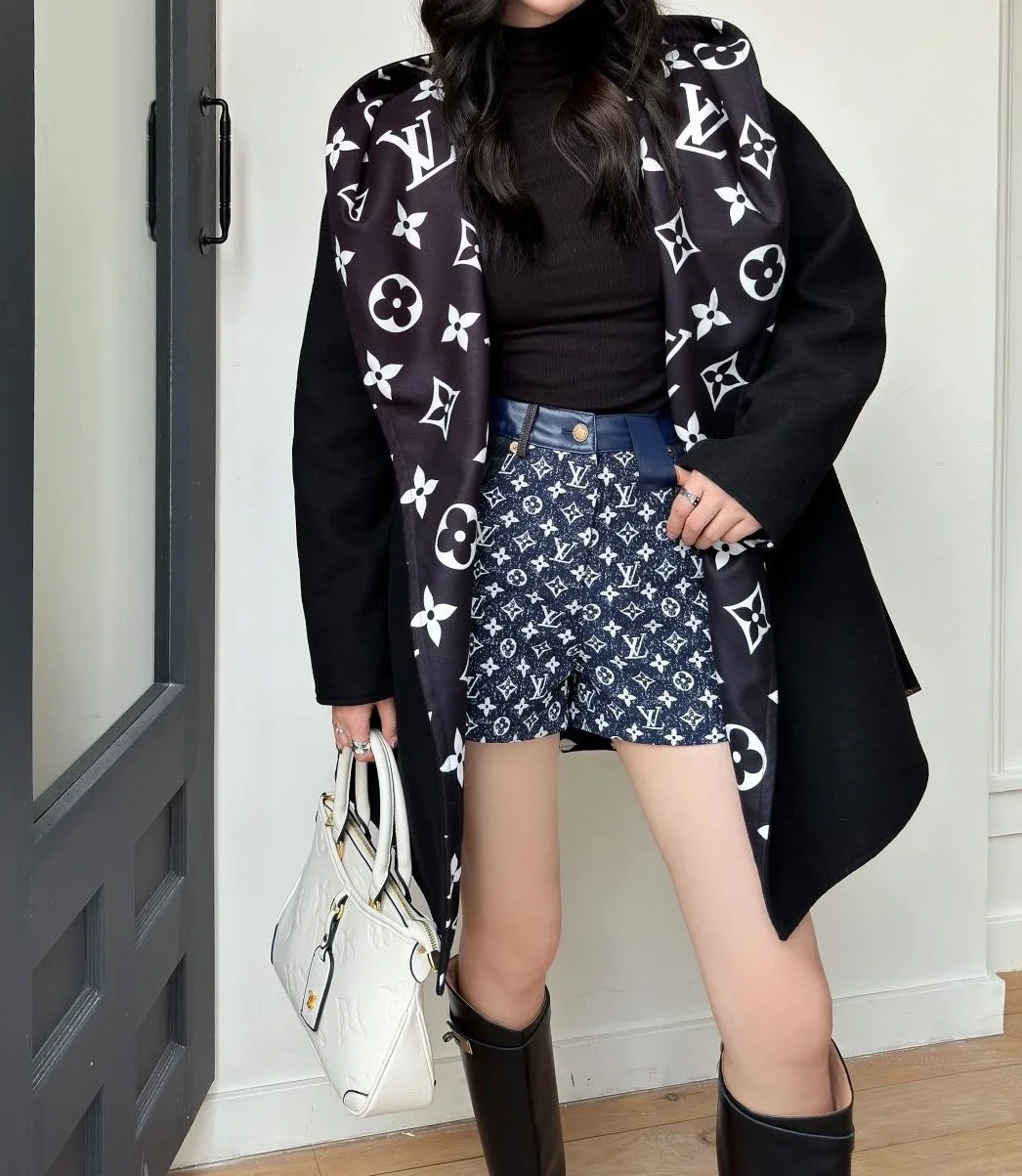 루이비통 리버시블 후드 랩 코트 1AC2DB