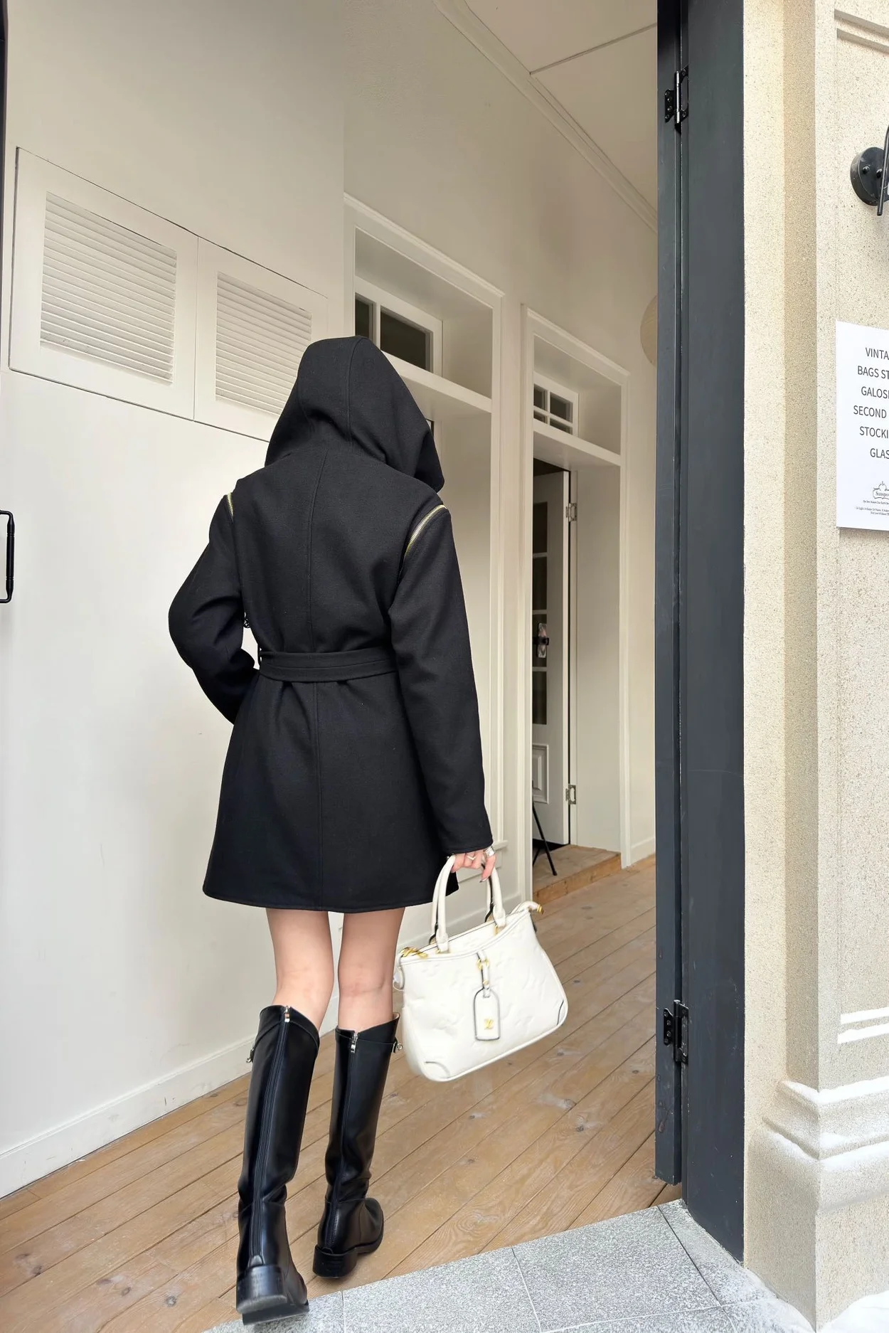 루이비통 리버시블 후드 랩 코트 1AC2DB