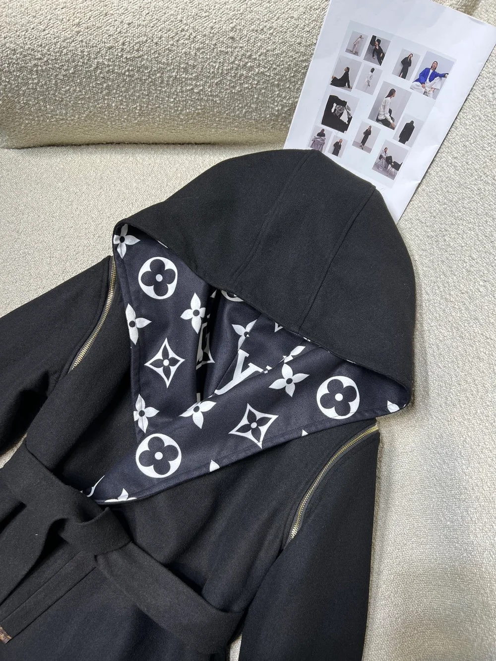 루이비통 리버시블 후드 랩 코트 1AC2DB