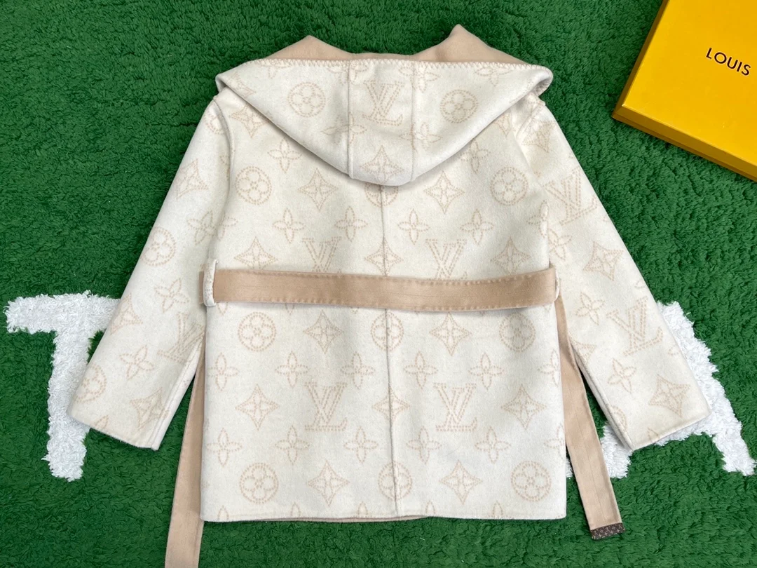 루이비통 리버서블 시그니처 쇼트 코트