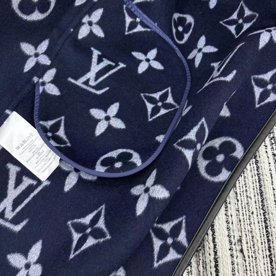 루이비통 시그니처 후디드 랩 코트 1ABQOG