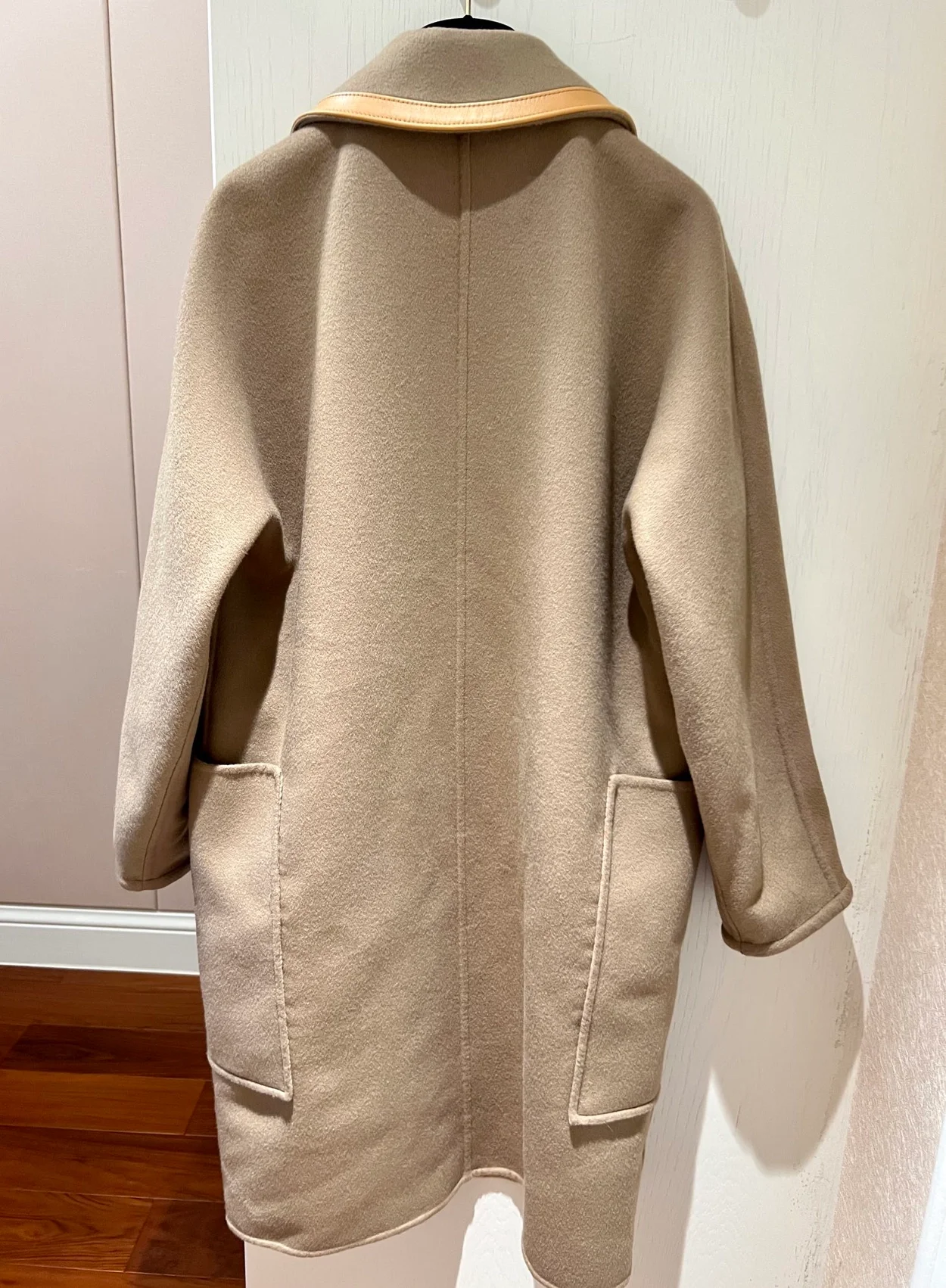 루이비통 리무버블 칼라 더블 페이스 코트 1ABQP2