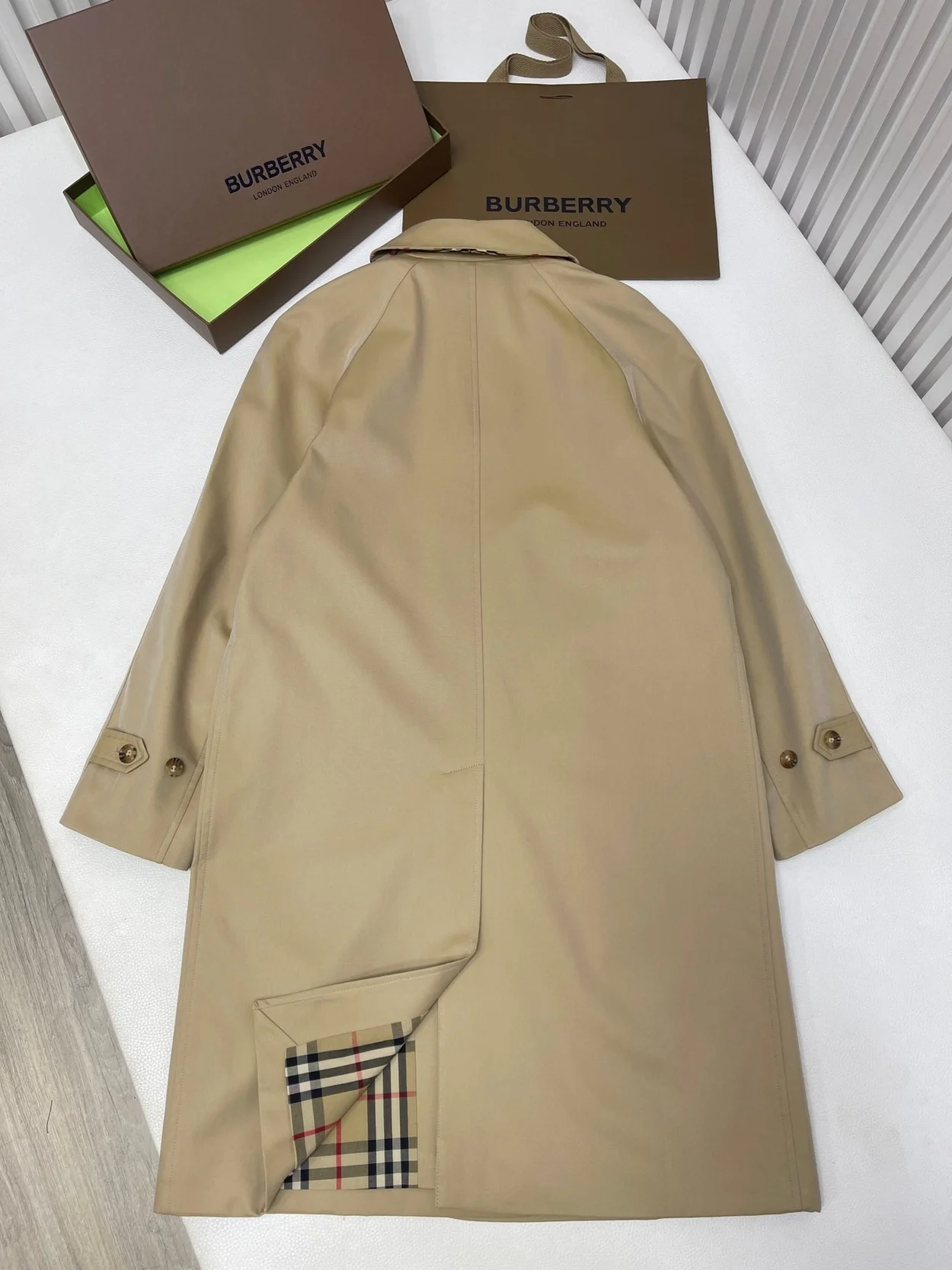 버버리 캠든 헤리티지 카 코트 허니