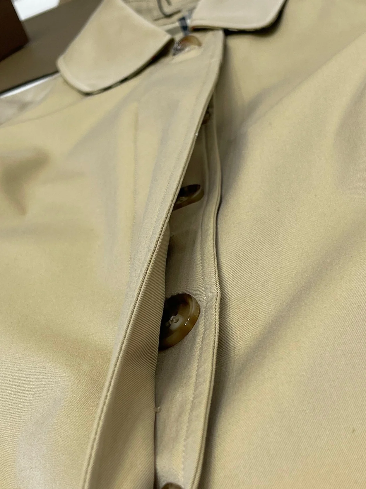 버버리 캠든 헤리티지 카 코트 허니