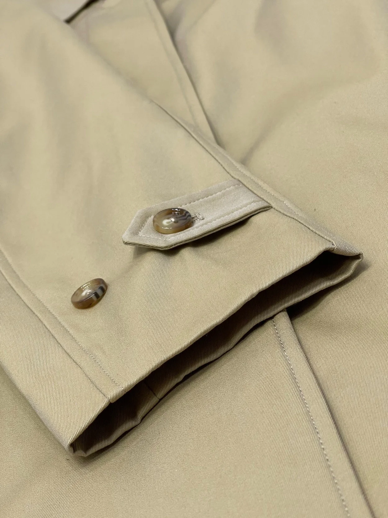 버버리 캠든 헤리티지 카 코트 허니